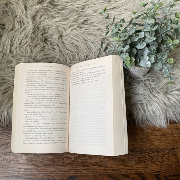 Nine Perfect Strangers Book by Liane Moriarty New York Times Best Seller - Picture 5 of 5